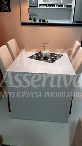 LINDO APARTAMENTO TÉRREO SEMIMOBILIADO PARA VENDA 