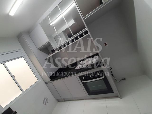 LINDO APARTAMENTO TÉRREO SEMIMOBILIADO PARA VENDA 