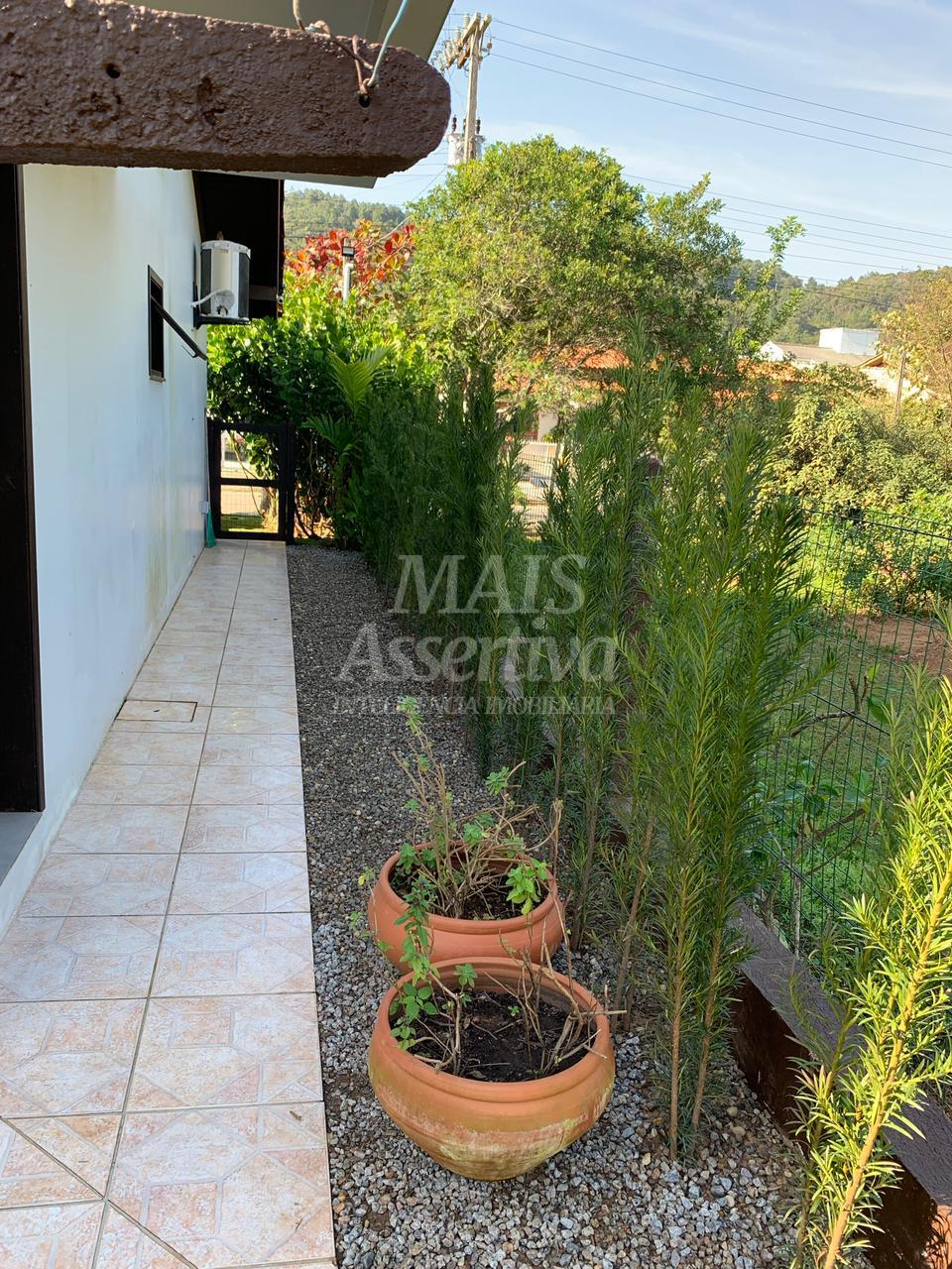 Residência mobiliada para venda em Garopaba/SC. 