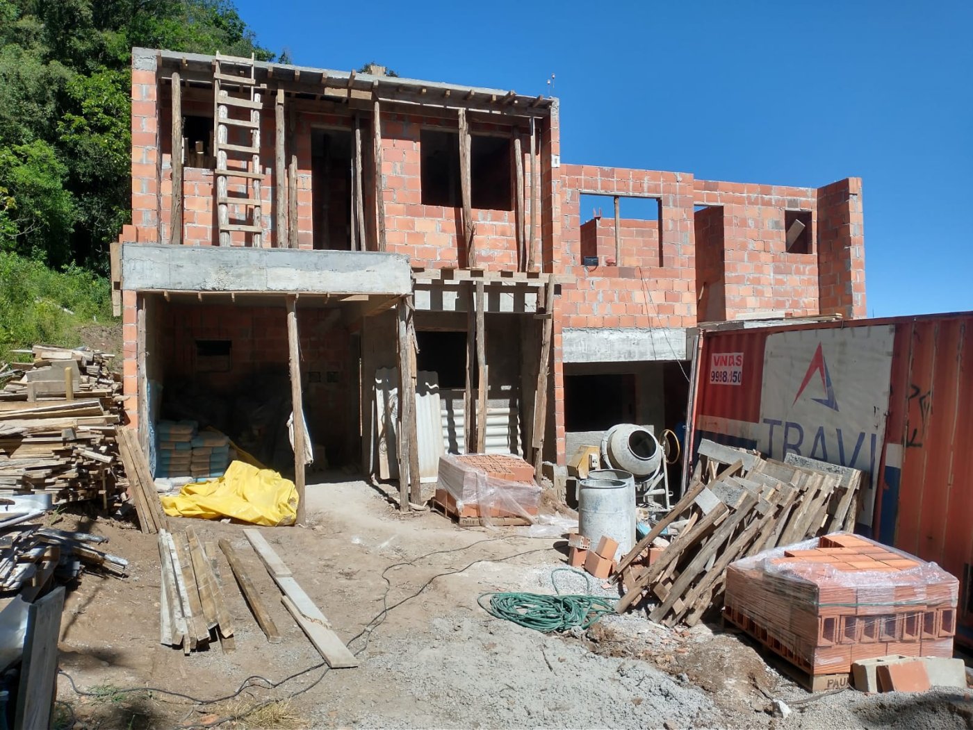Sobrado Duplex 3 quartos para venda no bairro Santa Catarina em Caxias do Sul