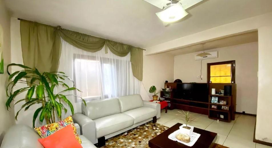 Sobrado para Venda em Novo Hamburgo / RS no bairro Canudos