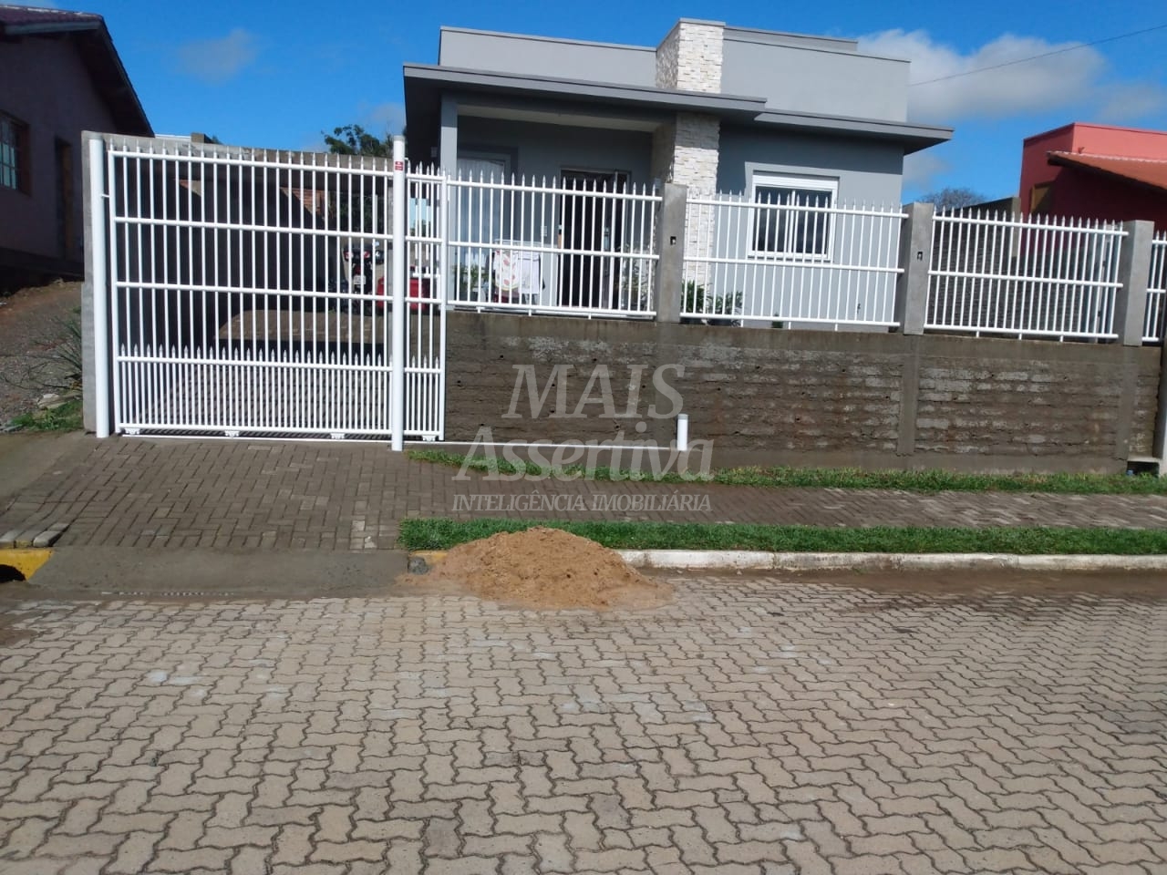 Excelente casa semi-mobiliada em Araricá/RS - 2 Dormitórios