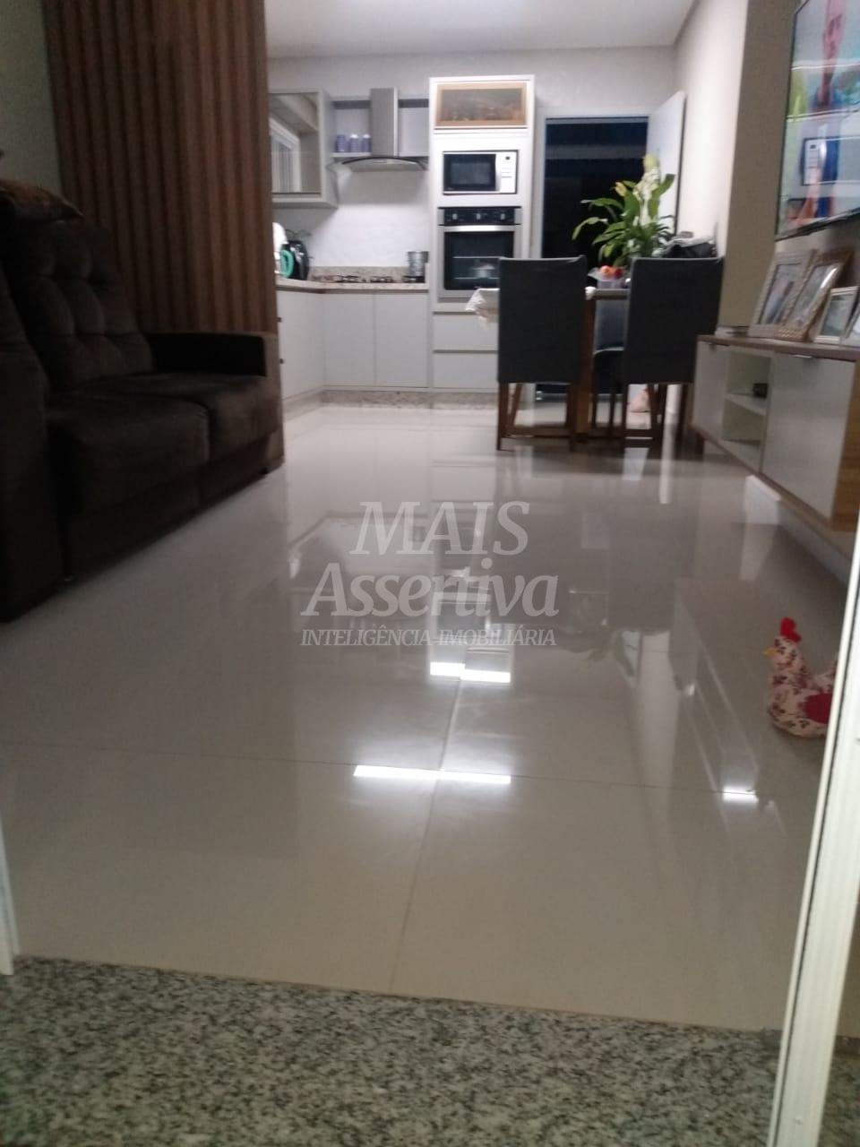 Excelente casa semi-mobiliada em Araricá/RS - 2 Dormitórios