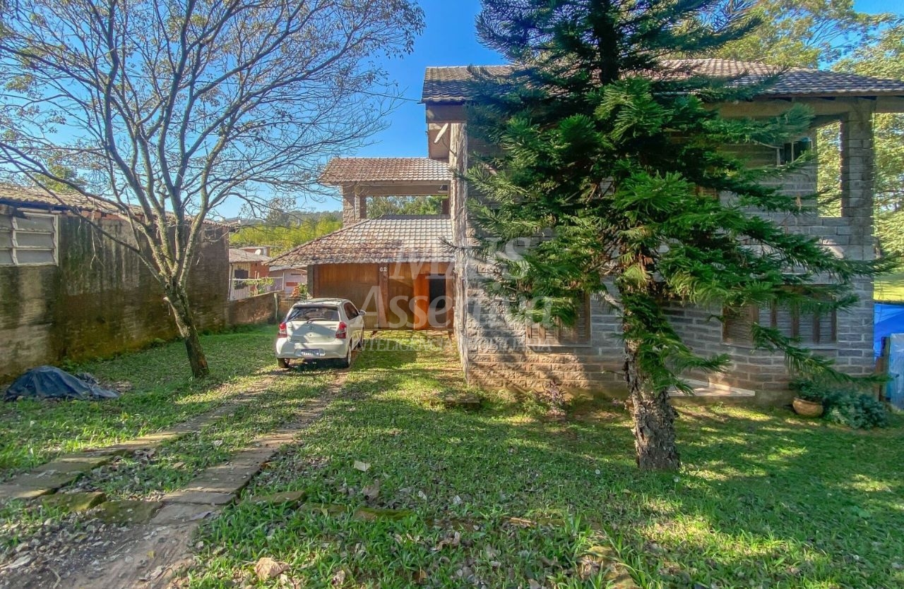Ótima casa a venda em São João Batista, São Leopoldo/RS - 4 Dormitórios