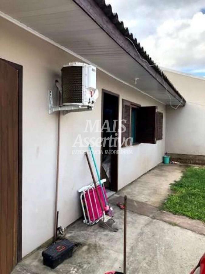 Casa para Venda em Arroio Do Sal / RS no bairro Quatro Lagos