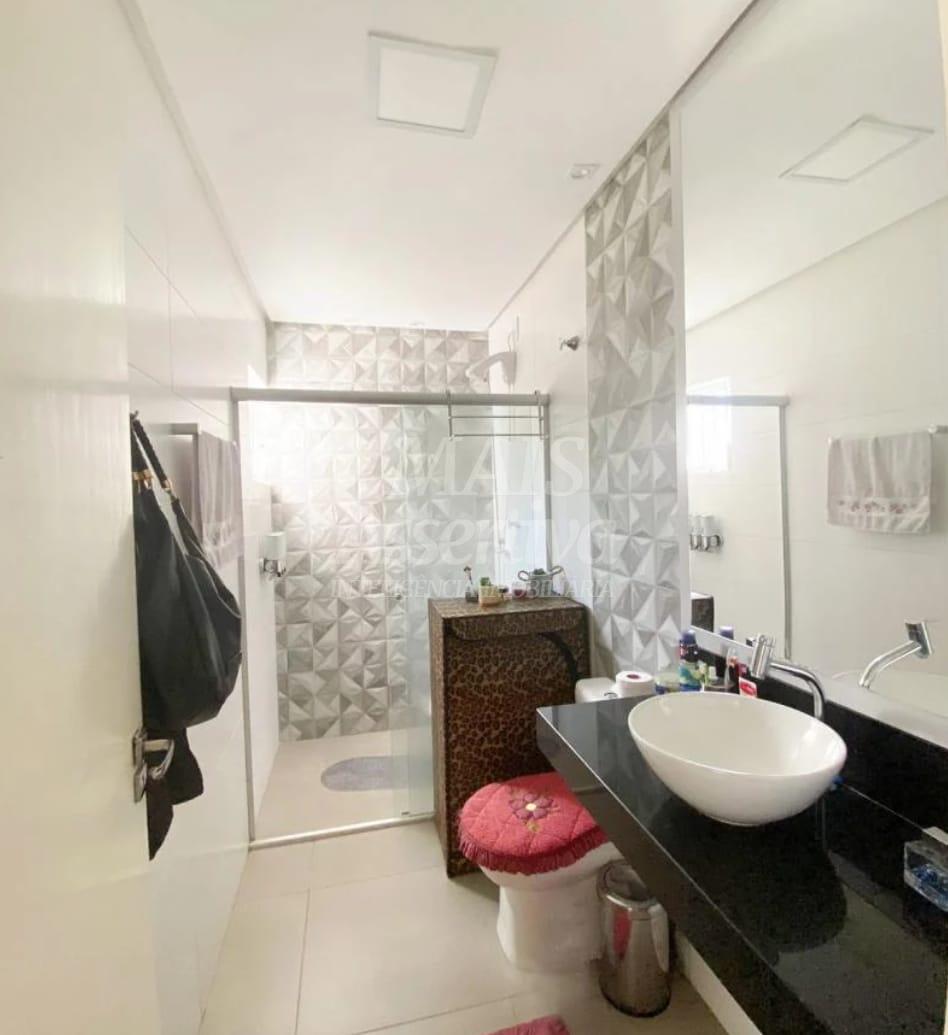 Casa semi mobiliada para venda no Centro de Sapiranga - 114,00m² 