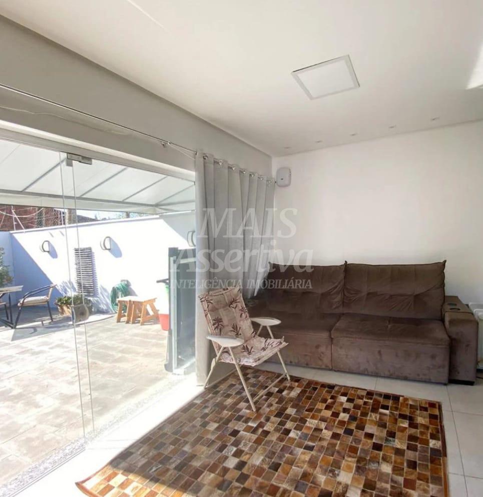 Casa semi mobiliada para venda no Centro de Sapiranga - 114,00m² 