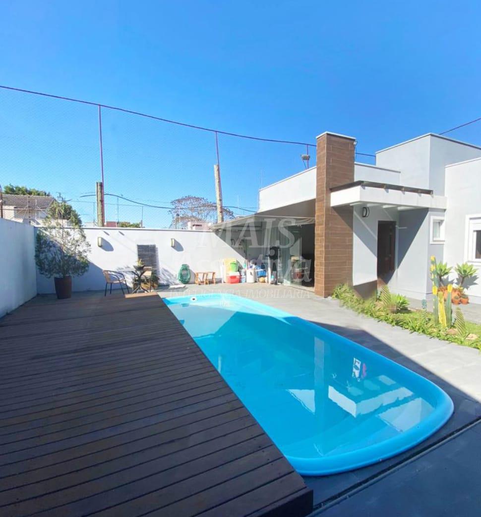 Casa semi mobiliada para venda no Centro de Sapiranga - 114,00m² 