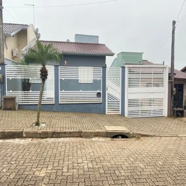 Ótima casa a venda no bairro Paulista em Campo Bom/RS - 2 vagas de garagem