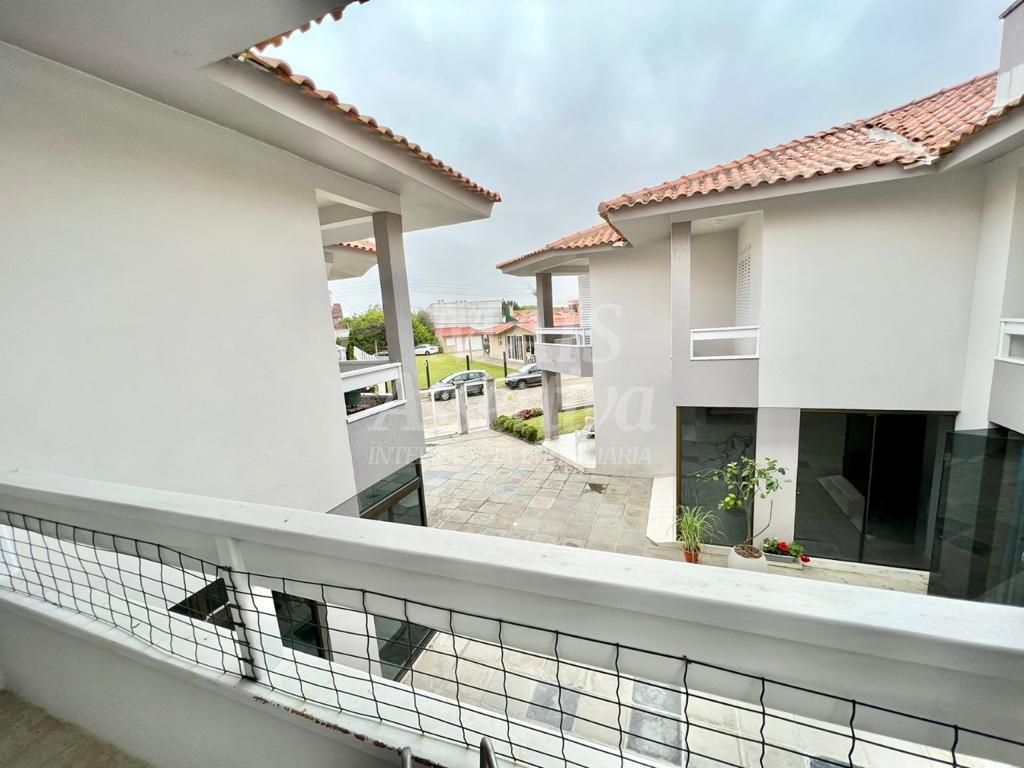 Sobrado em condominio fechado, Centro de Xangri-Lá - 250 metros do mar