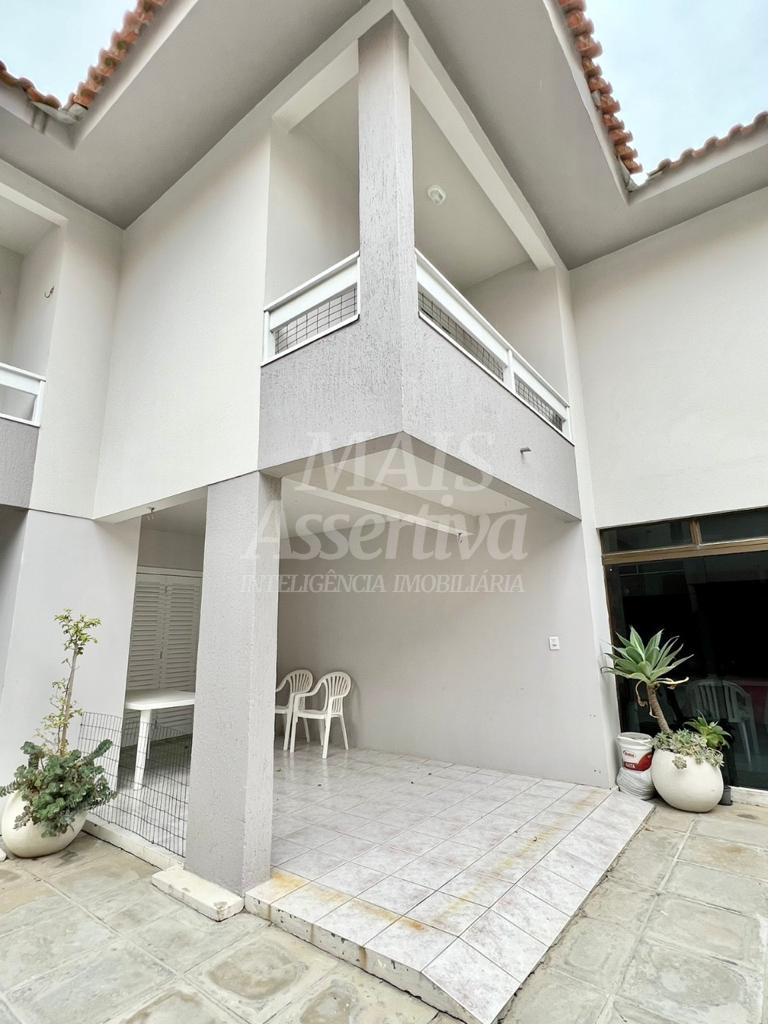 Sobrado em condominio fechado, Centro de Xangri-Lá - 250 metros do mar