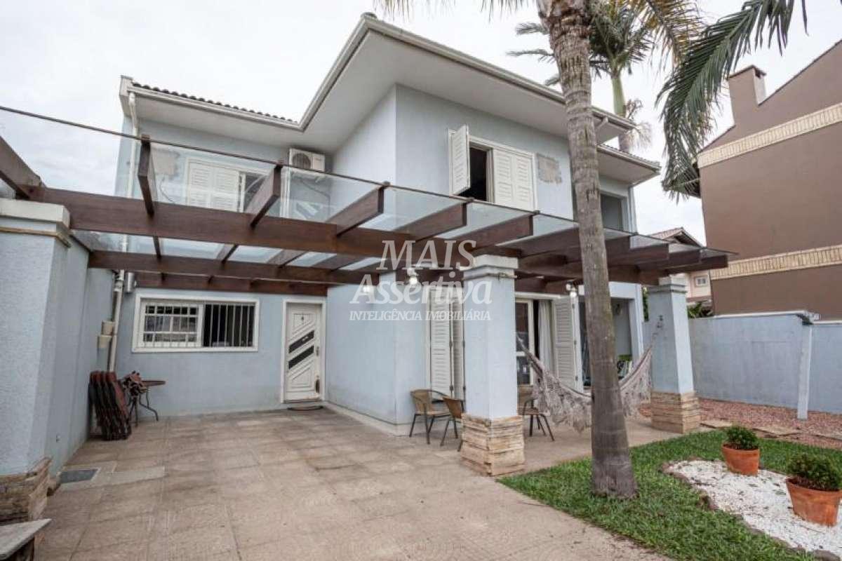 Sobrado para Venda em Torres / RS