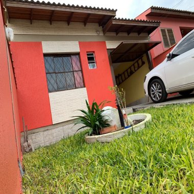 Casa a venda no bairro Jardim Algarve em Alvorada/RS - 2 dormitórios