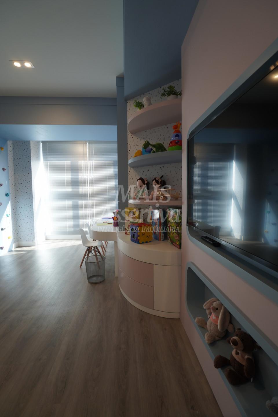 Apartamento novo à venda no Residencial Tharros, em Caxias do Sul-RS.