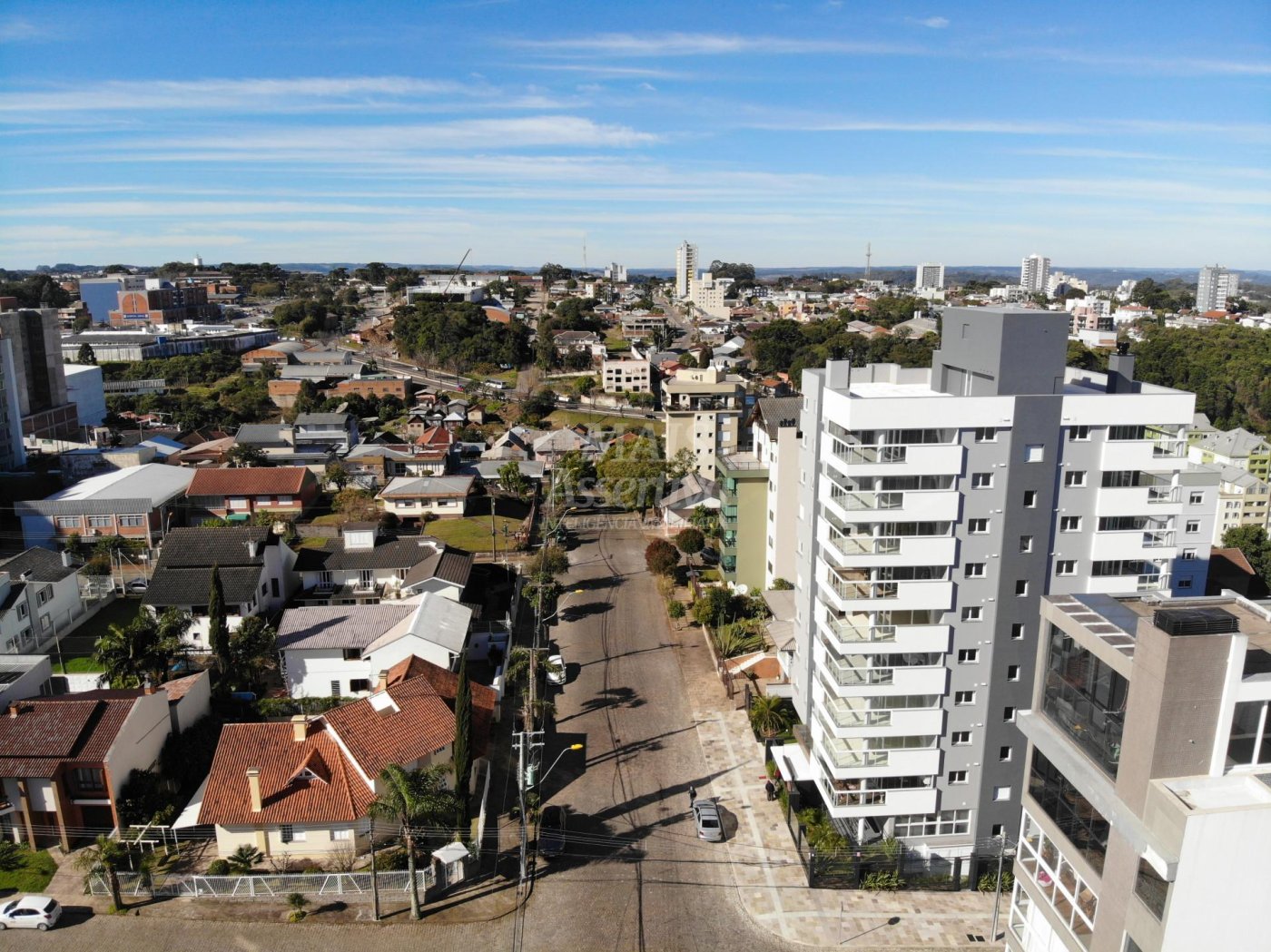 Apartamento novo à venda no Residencial Tharros, em Caxias do Sul-RS.