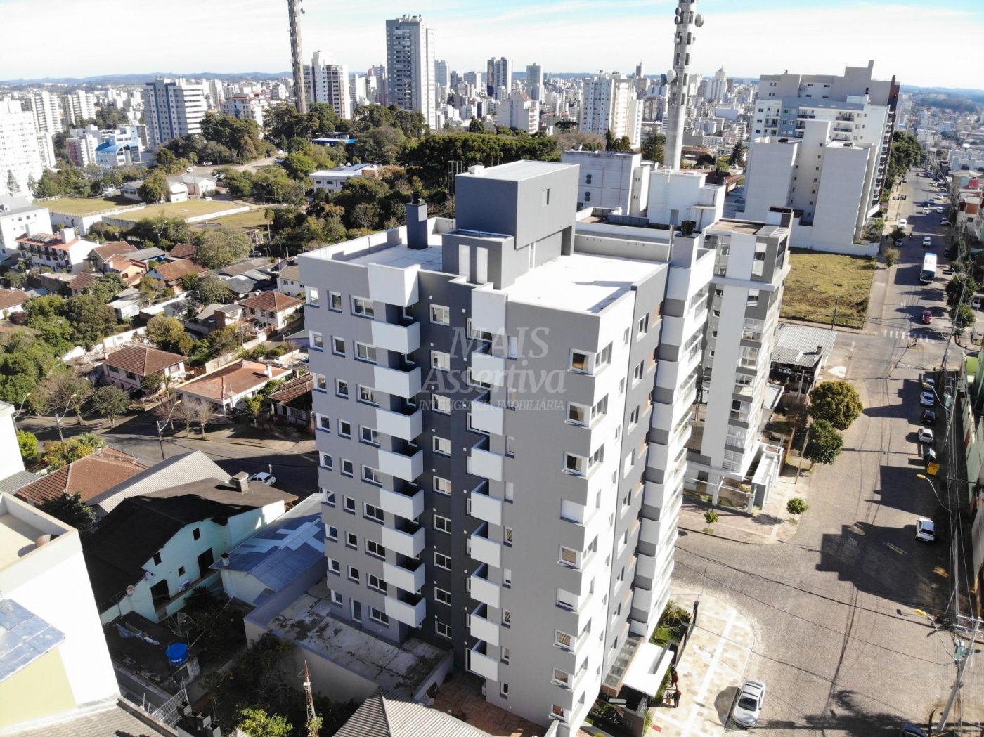 Apartamento novo à venda no Residencial Tharros, em Caxias do Sul-RS.