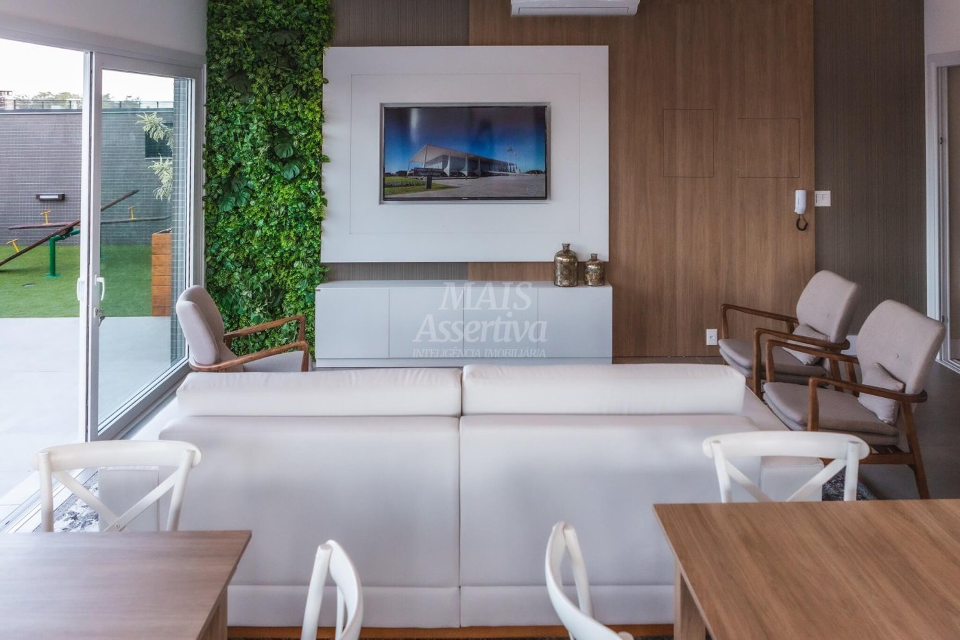 Apartamento Centro de Torres 02 dormitórios 