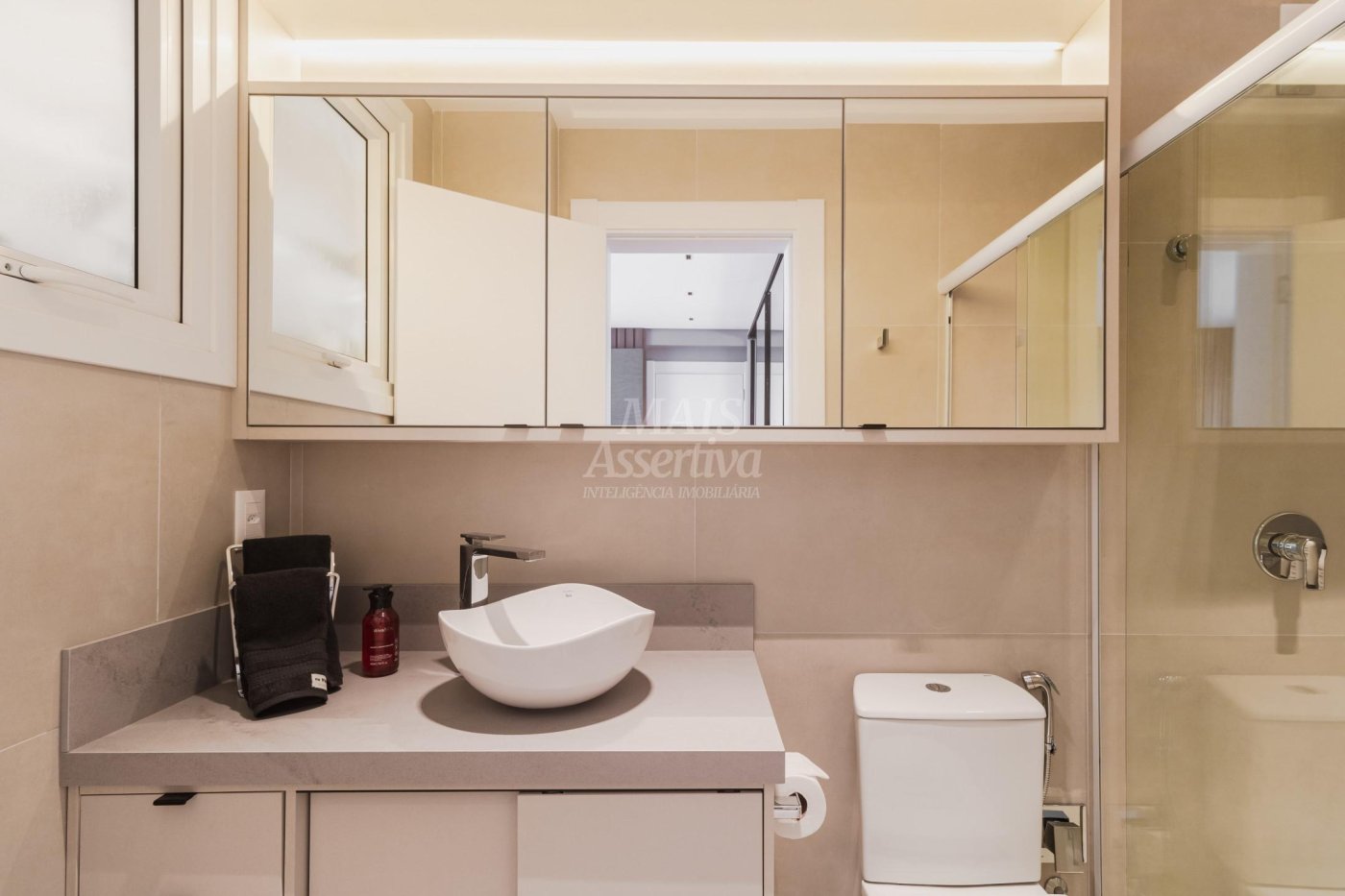 Apartamento a venda com 03 dormitórios Torres