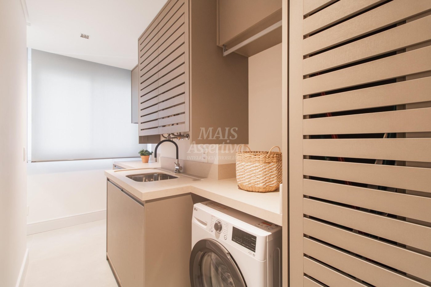 Apartamento a venda com 03 dormitórios Torres