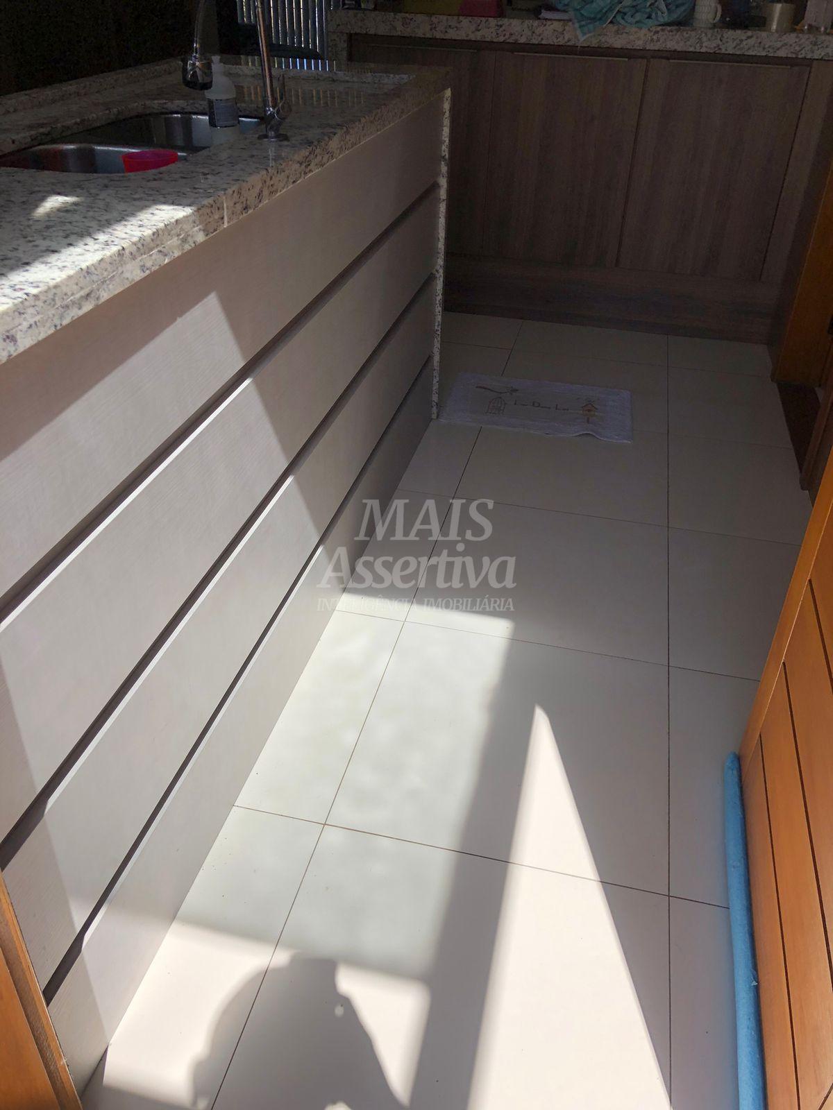 Casa mobiliada a venda no bairro Azaléia em Araricá/RS - 3 dormitórios 