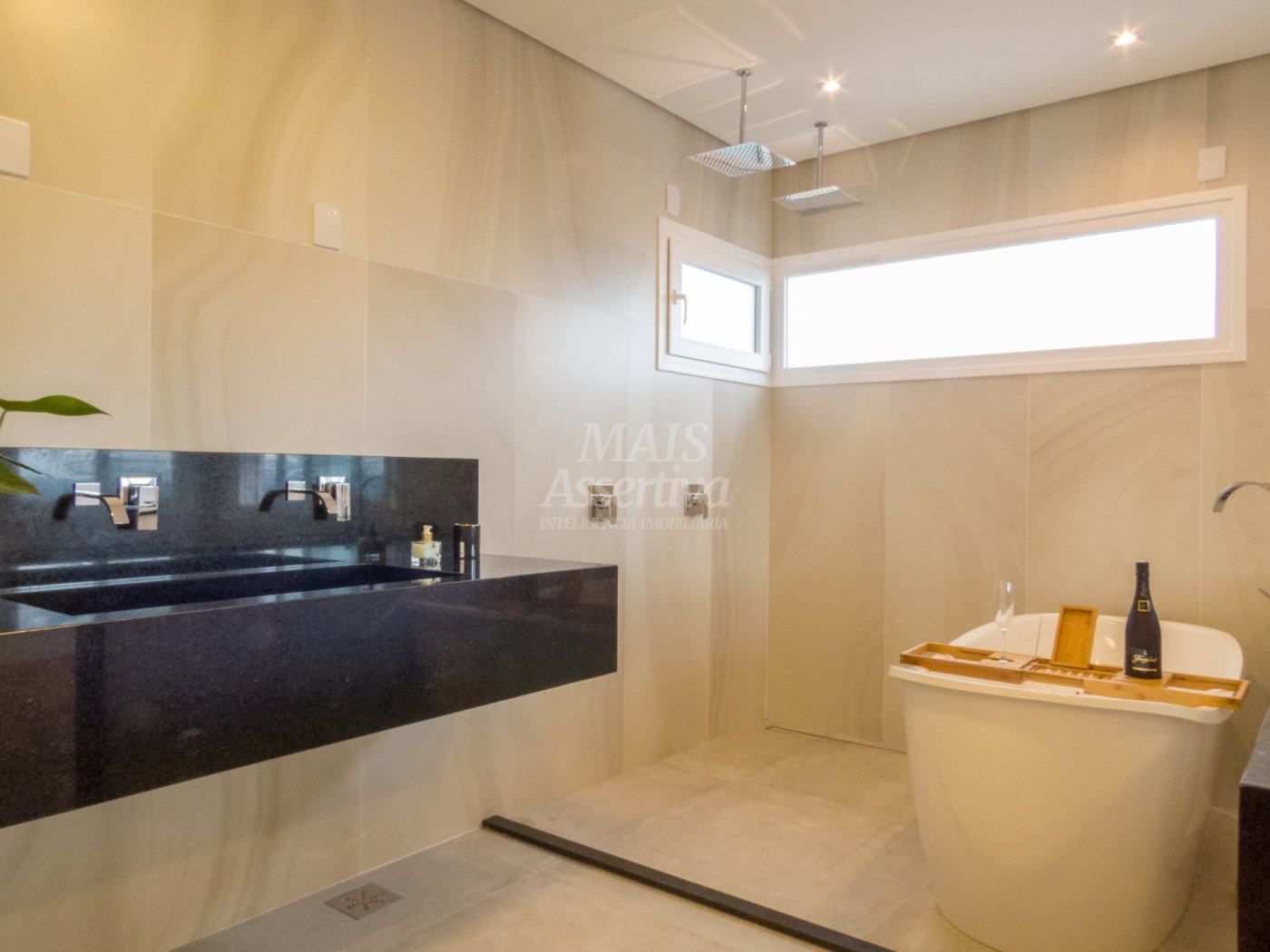 Excelente apartamento de 03 dormitórios e 03 vagas a venda em Novo Hamburgo 