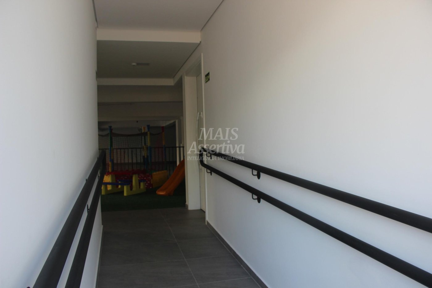 Excelente apartamento 02 suítes próximo a Universidade Feevale