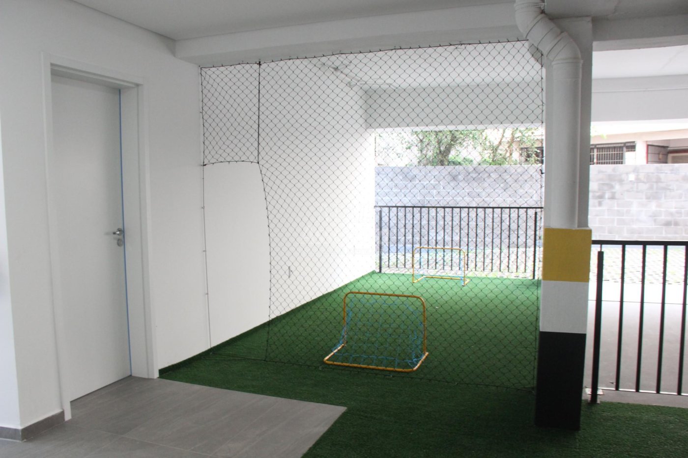 Excelente apartamento 02 suítes próximo a Universidade Feevale