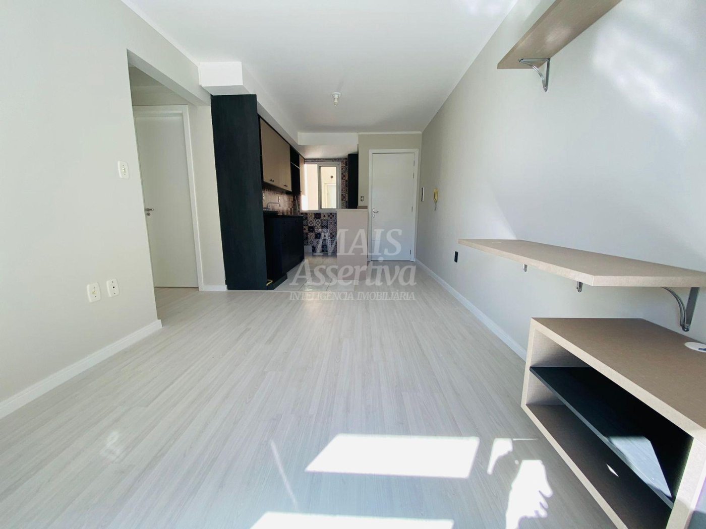 Ótimo apartamento a venda 02 dormitórios em Caxias do Sul