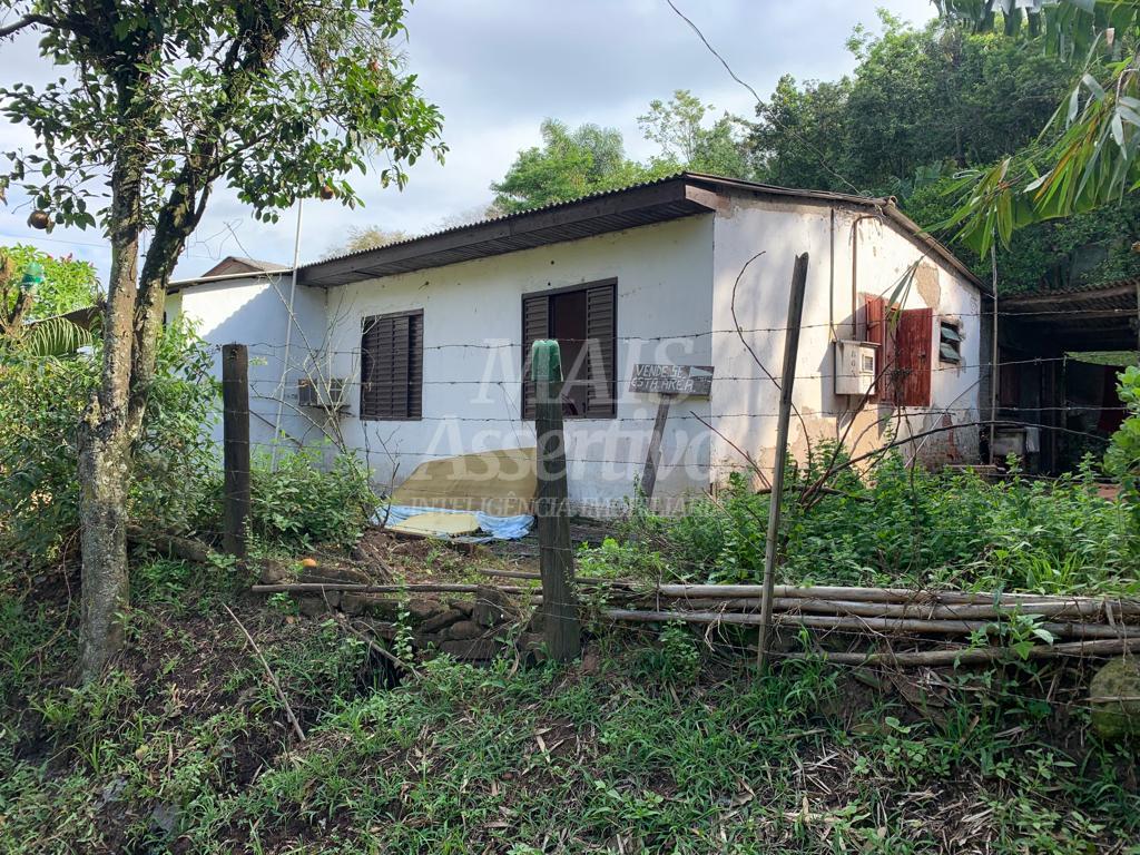 Duas casas a venda em Portão 