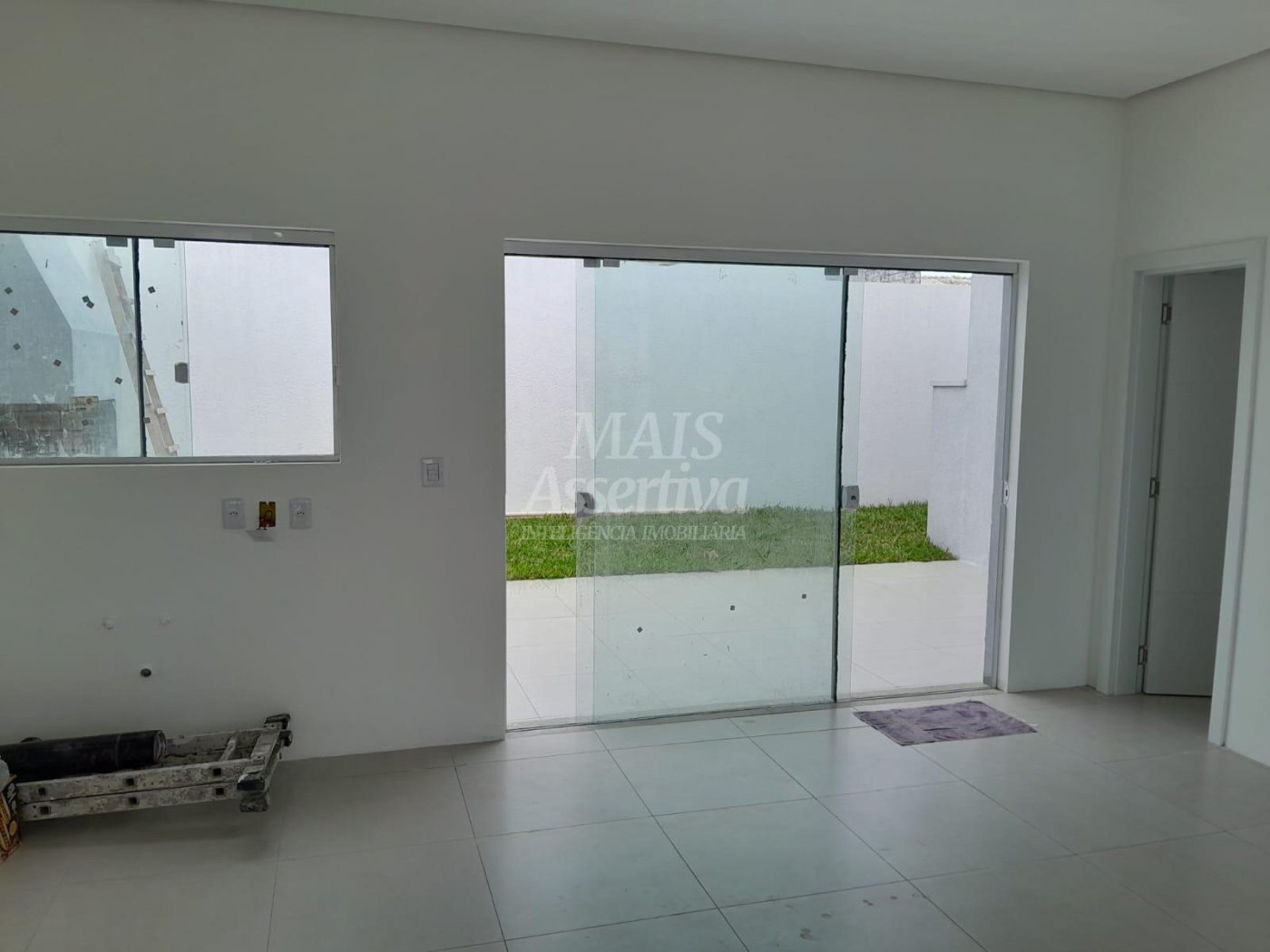 Excelente casa a venda localizada no centro de Tramandaí/RS - 2 dormitórios