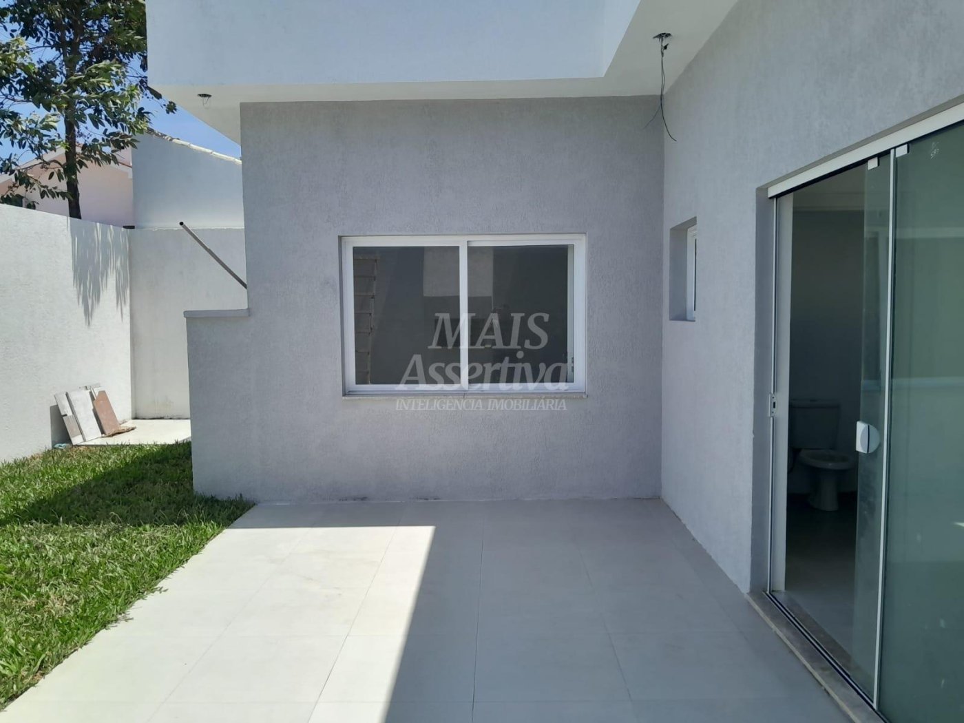 Excelente casa a venda localizada no centro de Tramandaí/RS - 2 dormitórios