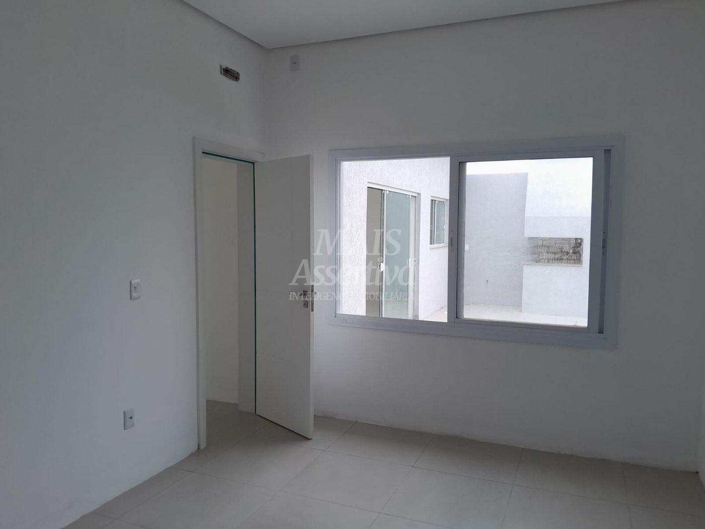 Excelente casa a venda localizada no centro de Tramandaí/RS - 2 dormitórios