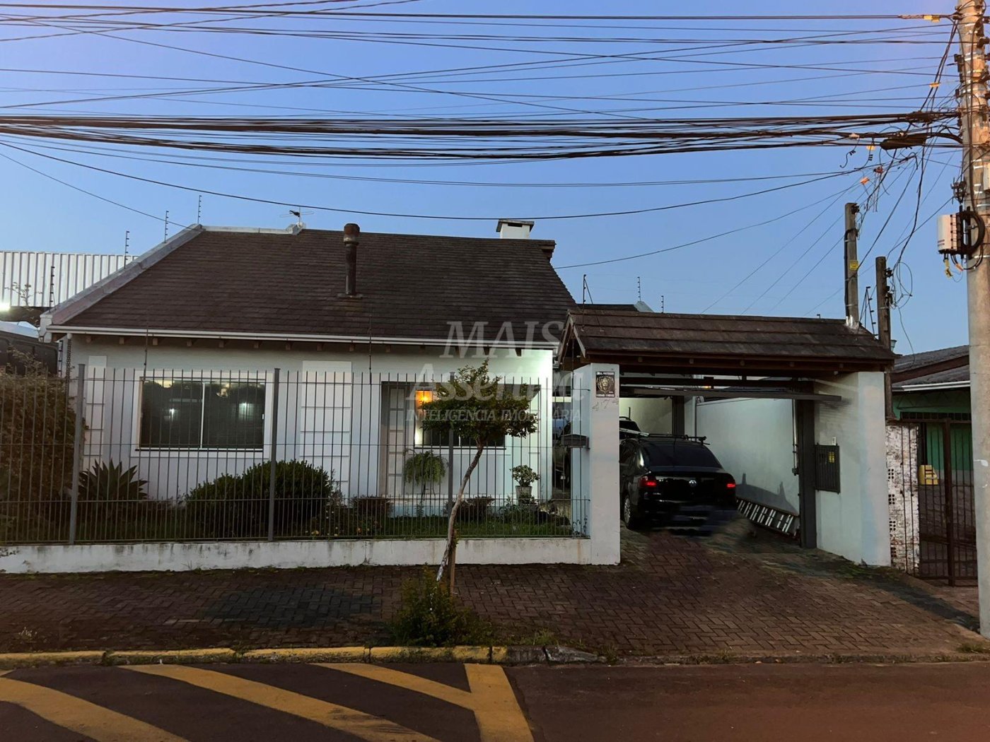 Excelente casa com 03 dormitórios para venda em Novo Hamburgo 