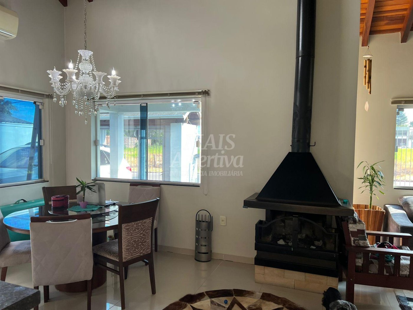 Excelente casa com 03 dormitórios para venda em Novo Hamburgo 