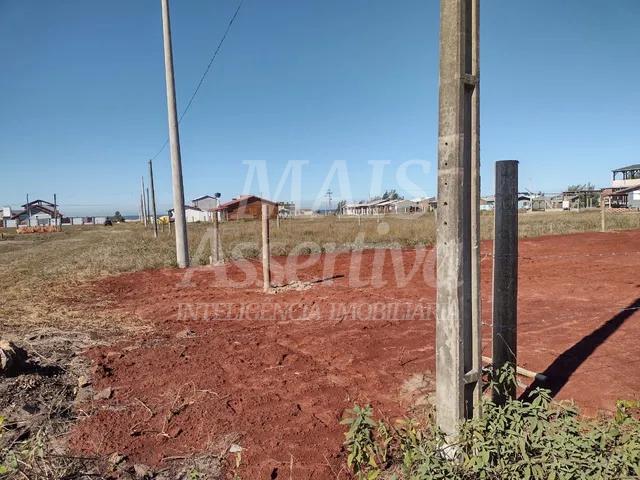 Terreno de esquina para venda, Balneario Tiveiera em Torres - 300,00m²