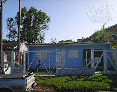 Casa para Venda em Arroio do Sal / RS no bairro Centro